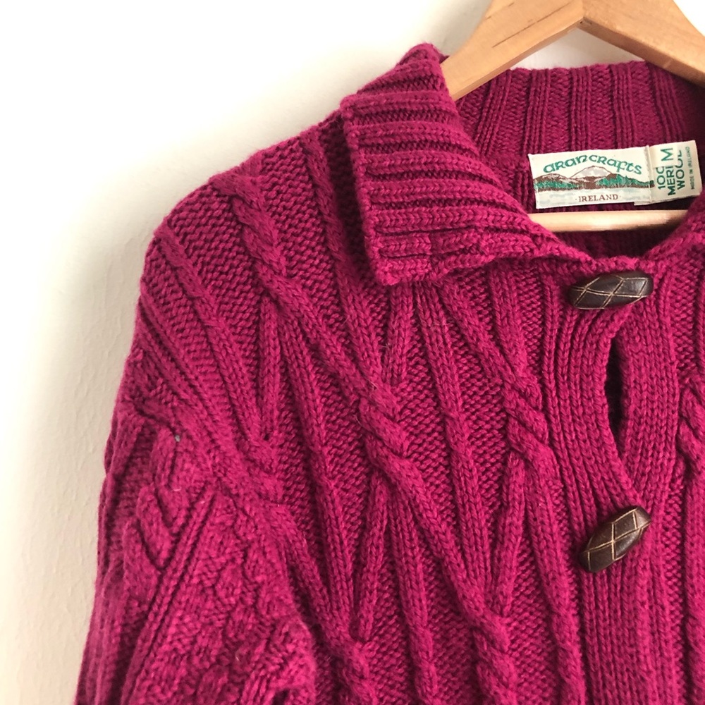 Aran Crafts Medium Vintage Cable Knit Fisherman Merino Wool Chunky Wine Cardigan - Picture 2 of 9